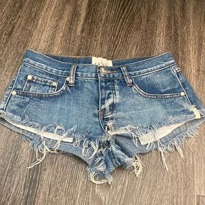 Size 24 One Teaspoon trash whores shorts